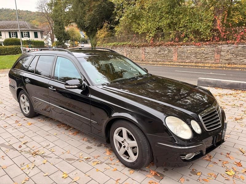 Schwarz Gebraucht 2008 Mercedes E280 Kombi | 6.500 € (Fairer Preis) - Bild 1/4