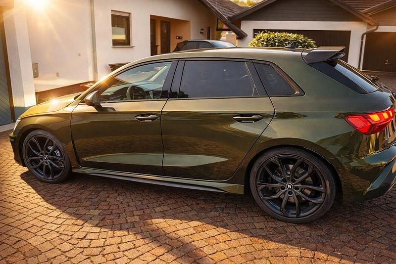 Gebraucht Audi RS3 Ambiente 400 PS (294 kW) 2024 Grün Limousine