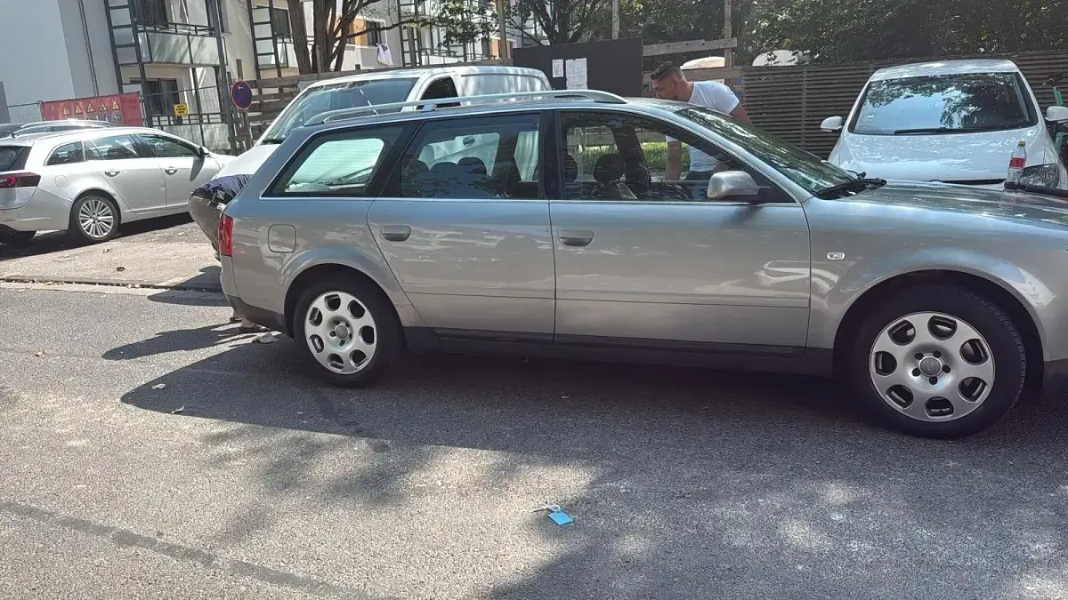Używany Audi A6 170 KM (125 kW) 2002 Złoty Kombi