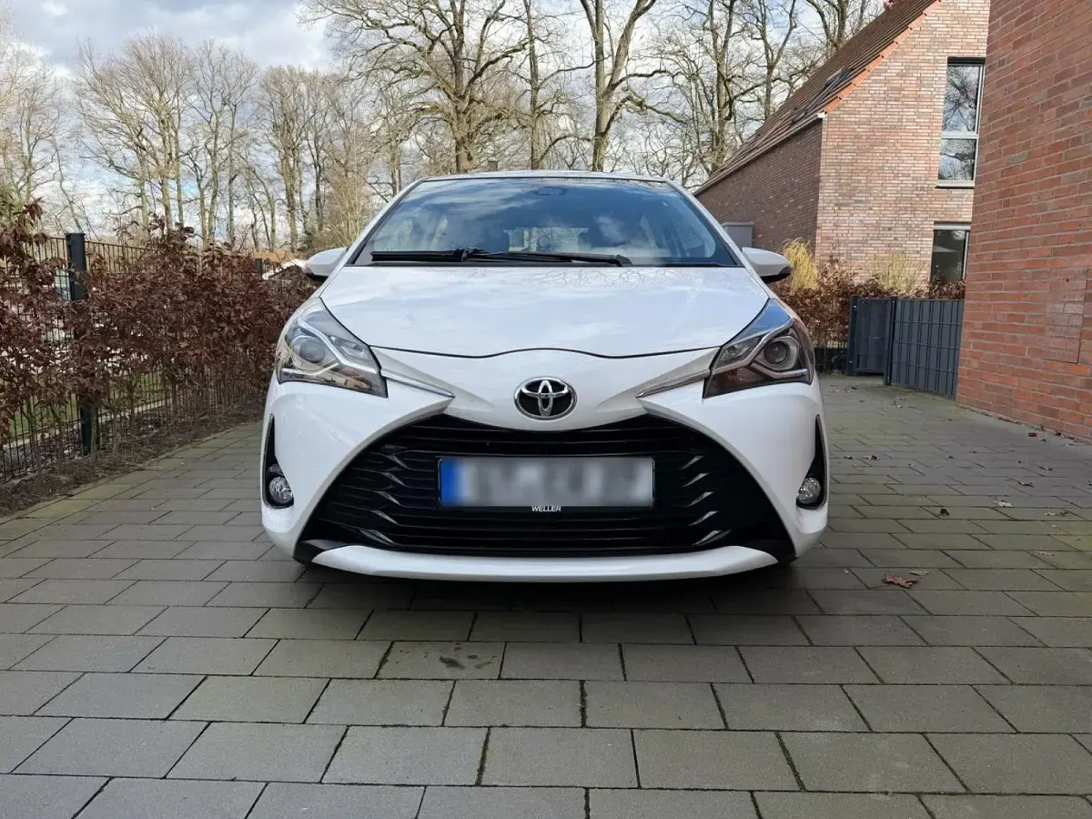 Gebraucht Toyota Yaris Comfort 69 PS (50 kW) 2017 Weiß Kleinwagen