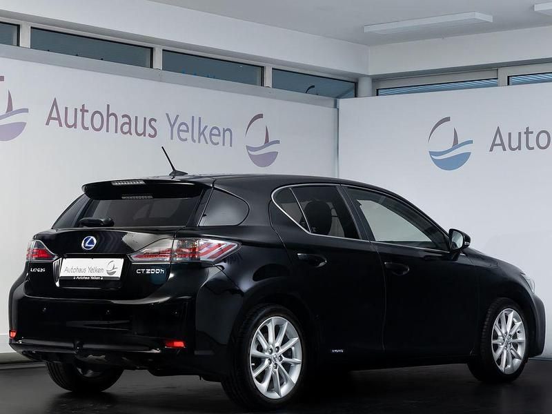 Gebraucht Lexus CT200h Dynamic Line 99 PS (72 kW) 2011 Schwarz Limousine