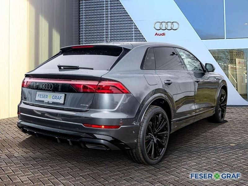 Gebraucht Audi Q8 Ambiente 286 PS (210 kW) 2025 Daytonagrau perleffekt SUV