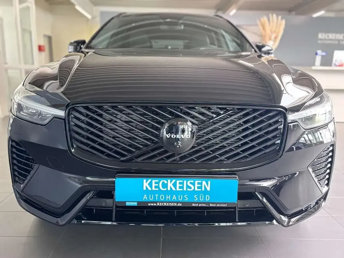Neu Volvo XC60 Ultra 349 PS (256 kW) 2026 Schwarz SUV