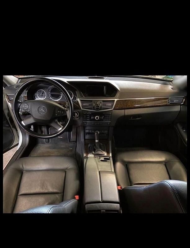 Gebraucht Mercedes E200 136 PS (100 kW) 2011 Weiß Limousine