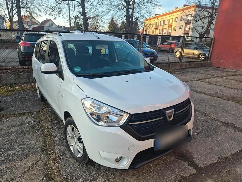 Gebraucht Dacia Lodgy 115 PS (84 kW) 2018 Weiß Van / Kleinbus