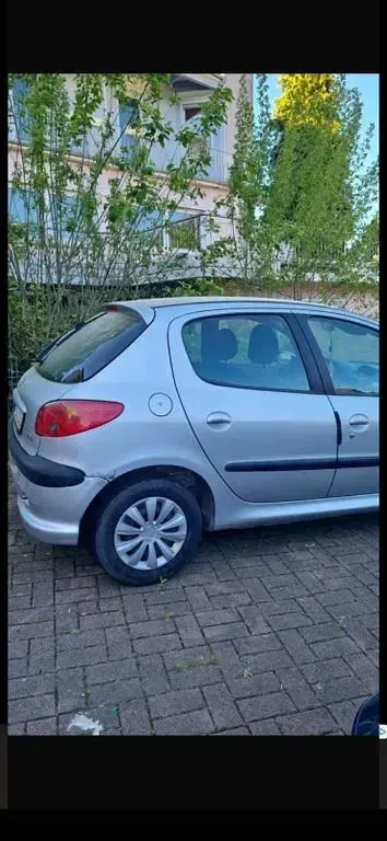 Gebraucht Peugeot 206 75 PS (55 kW) 2003 Grau Limousine