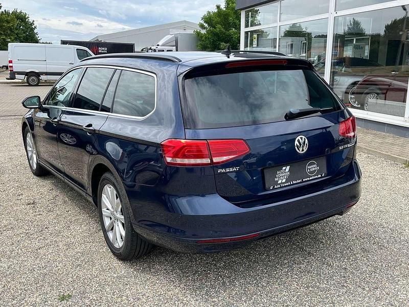 Gebraucht VW Passat Comfortline 150 PS (110 kW) 2015 Blau Kombi