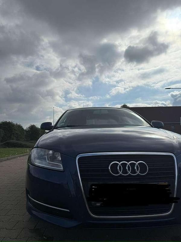 Gebraucht Audi A3 Attraction 125 PS (91 kW) 2010 Blau Kleinwagen