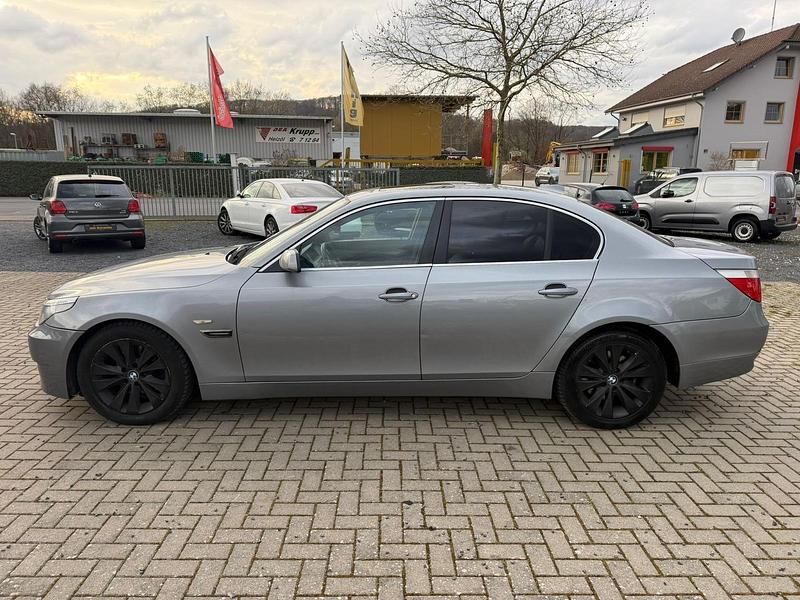 Gebraucht BMW 525 177 PS (130 kW) 2005 Grau Limousine
