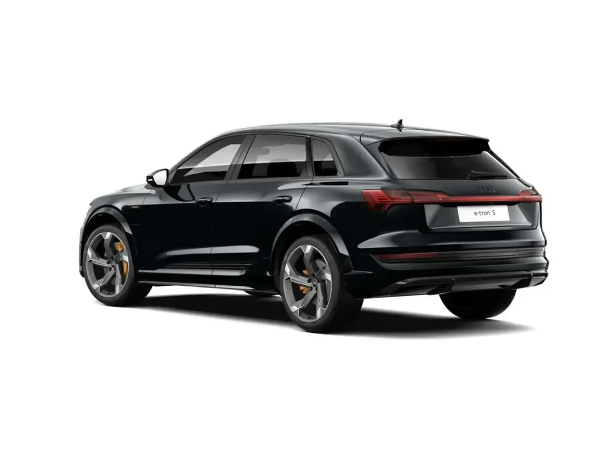Gebraucht Audi e-tron Ambiente 369 kW (503 PS) 2022 Schwarz SUV