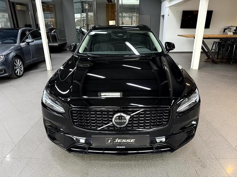 Gebraucht Volvo V90 Plus 398 PS (292 kW) 2022 Schwarz metallic Kombi