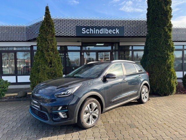 Blau Gebraucht 2020 Kia Niro Spirit SUV | 20.990 € (Etwas zu teuer) - Bild 1/4