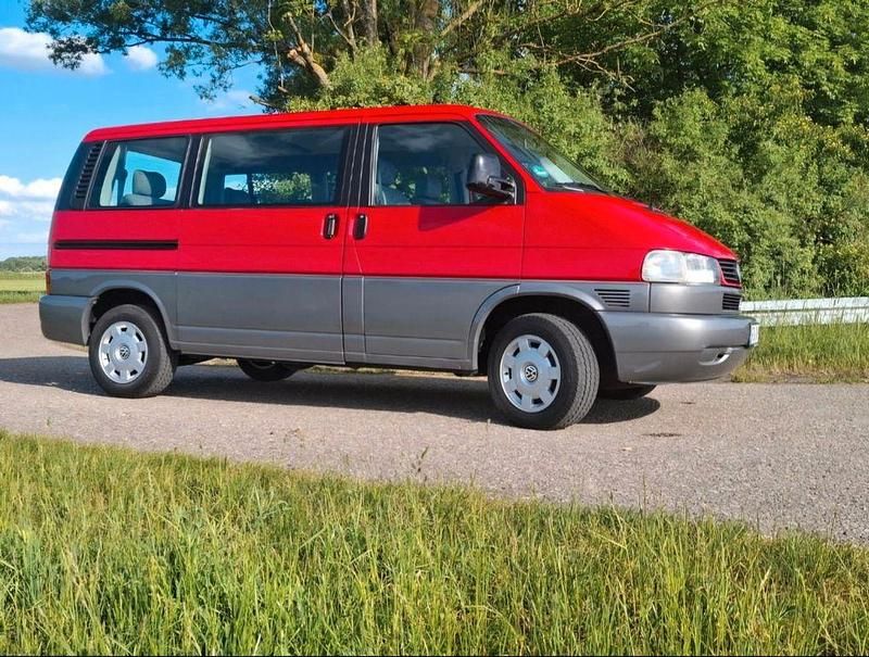 Gebraucht VW Multivan 102 PS (75 kW) 1998 Rot Van