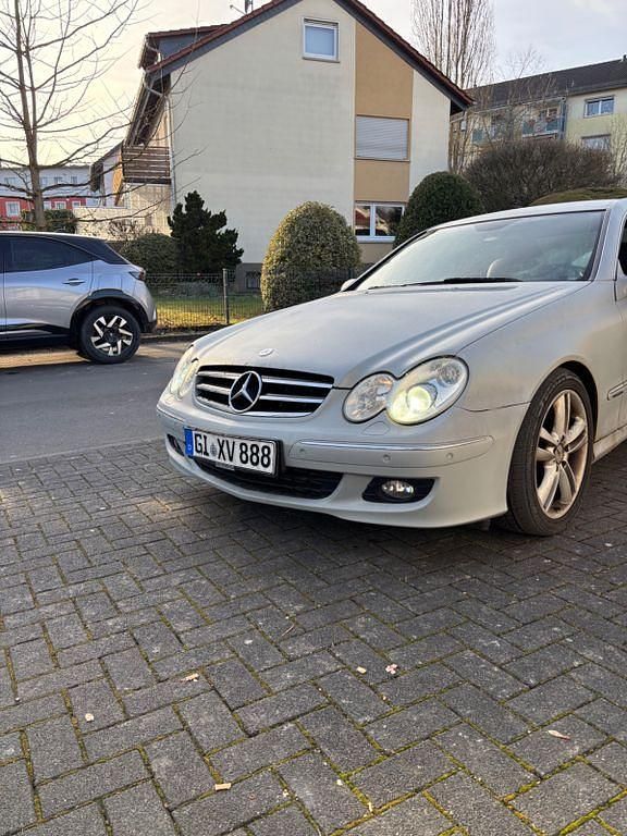 Gebraucht Mercedes CLK320 Avantgarde 224 PS (164 kW) 2005 Grau Coupé