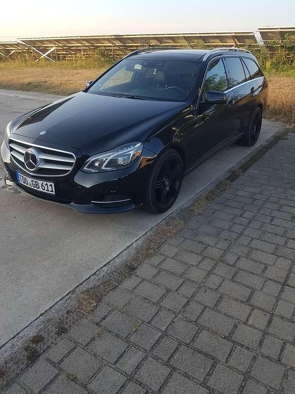 Gebraucht Mercedes E350 252 PS (185 kW) 2014 Schwarz Kombi