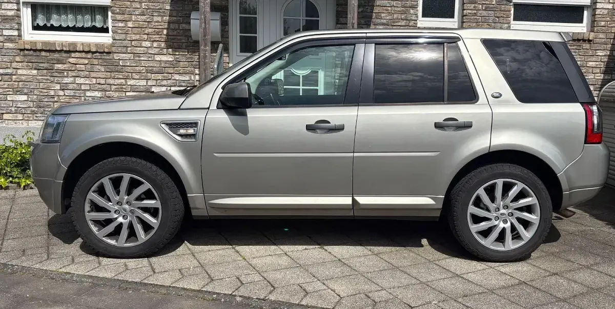 Gebraucht Land Rover Freelander 2 HSE 190 PS (139 kW) 2011 Beige SUV