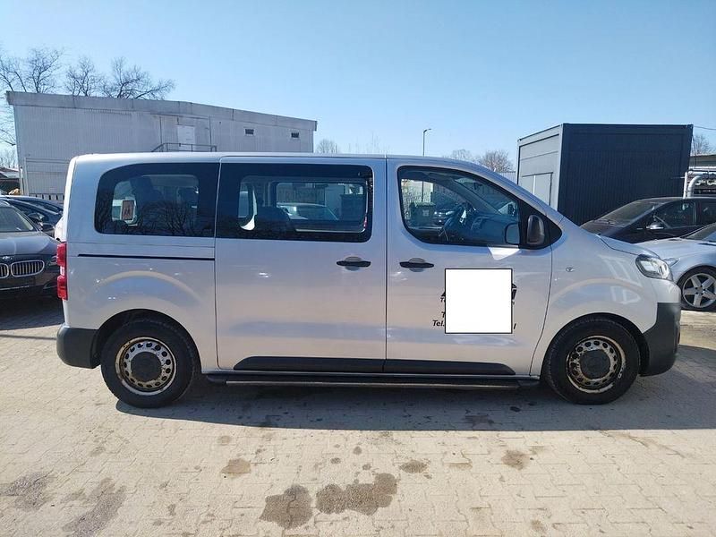 Grau Gebraucht 2018 Citroën Jumpy Van / Kleinbus | 13.950 € (Fairer Preis) - Bild 1/4