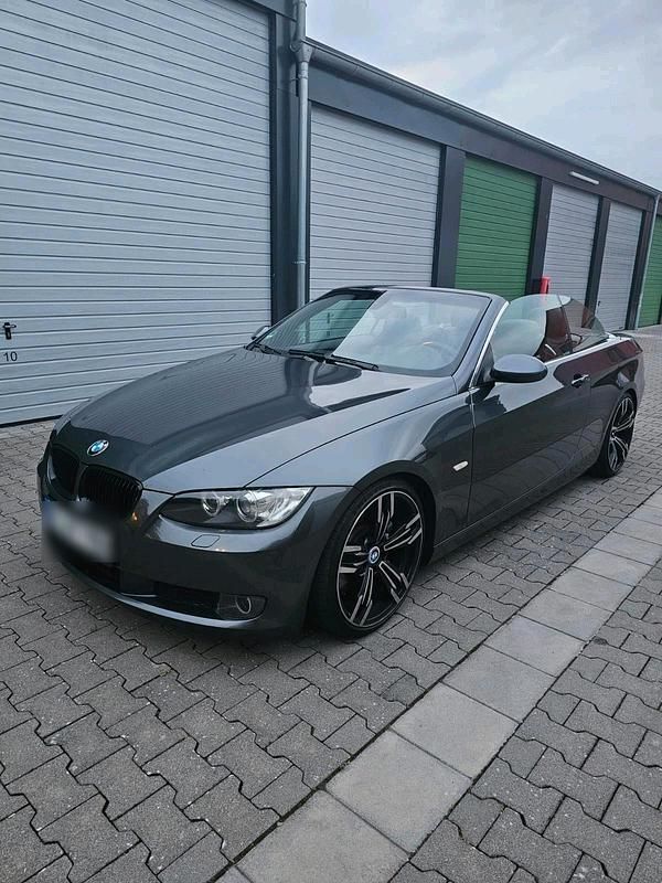 Grau Gebraucht 2008 BMW 330 Cabriolet Cabrio | 8.600 € (Superpreis) - Bild 1/4