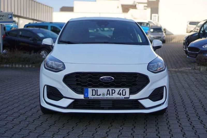 Gebraucht Ford Fiesta ST-Line 125 PS (91 kW) 2022 Frostweiß Kleinwagen