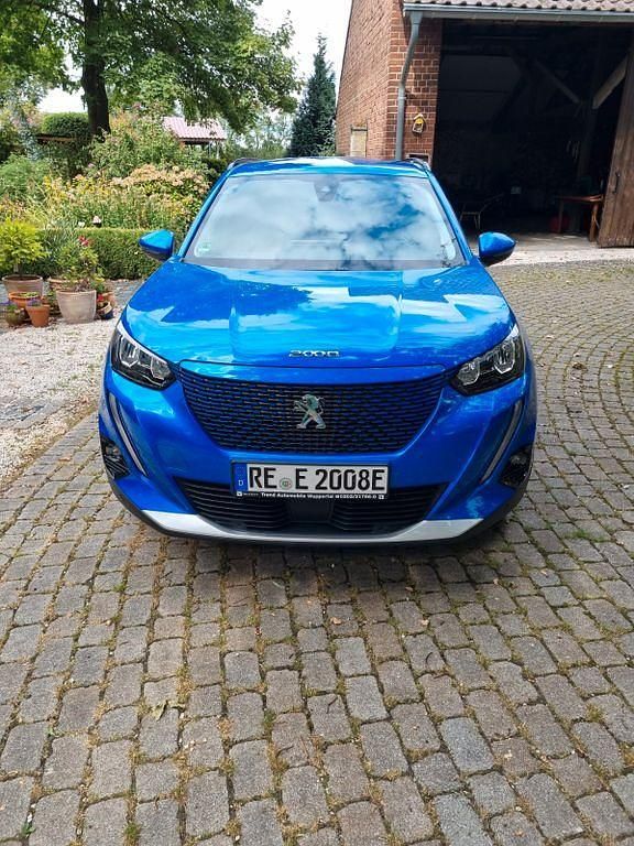 Blau Gebraucht 2020 Peugeot e-2008 Allure SUV | 15.900 € (Guter Preis) - Bild 1/4