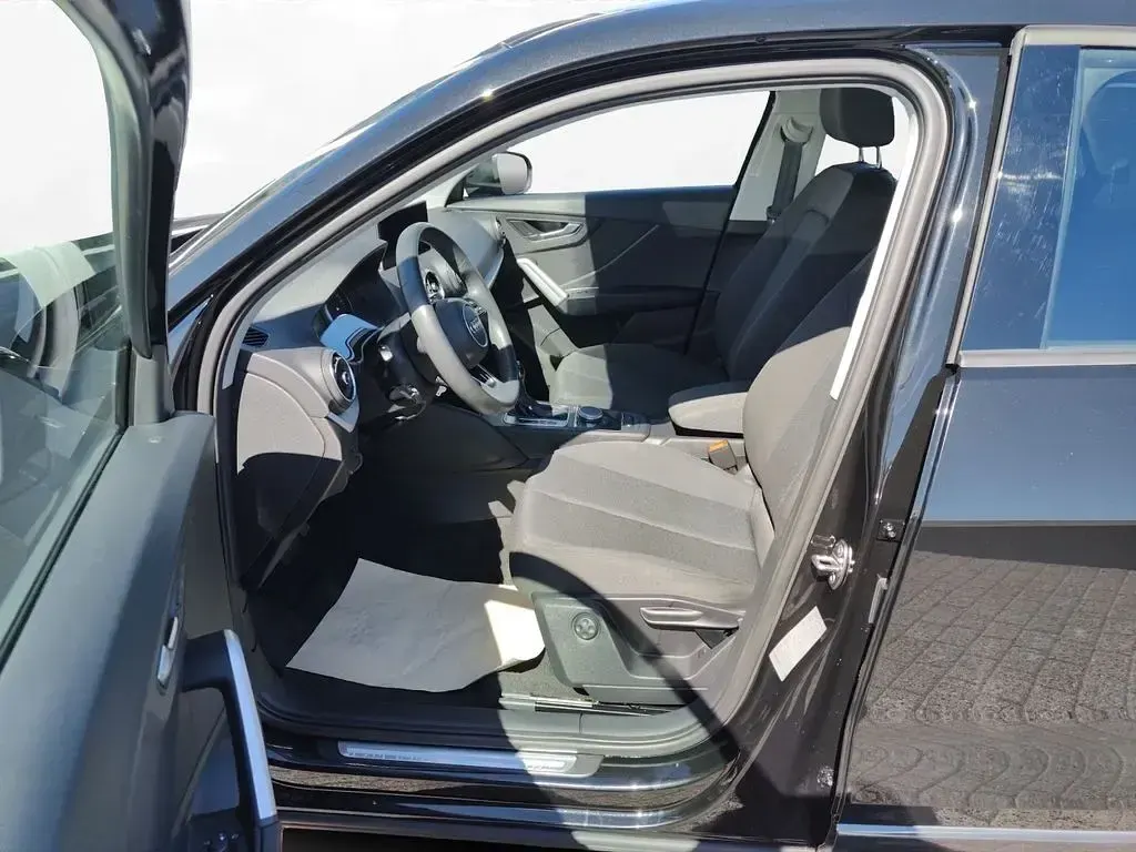 Gebraucht Audi Q2 Advanced 150 PS (110 kW) 2023 Mythosschwarz metallic SUV
