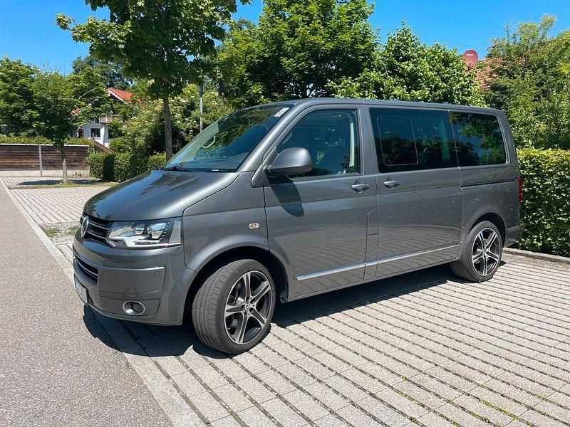 Grau Gebraucht 2012 VW T5 Highline Van | 17.800 € (Guter Preis) - Bild 1/4