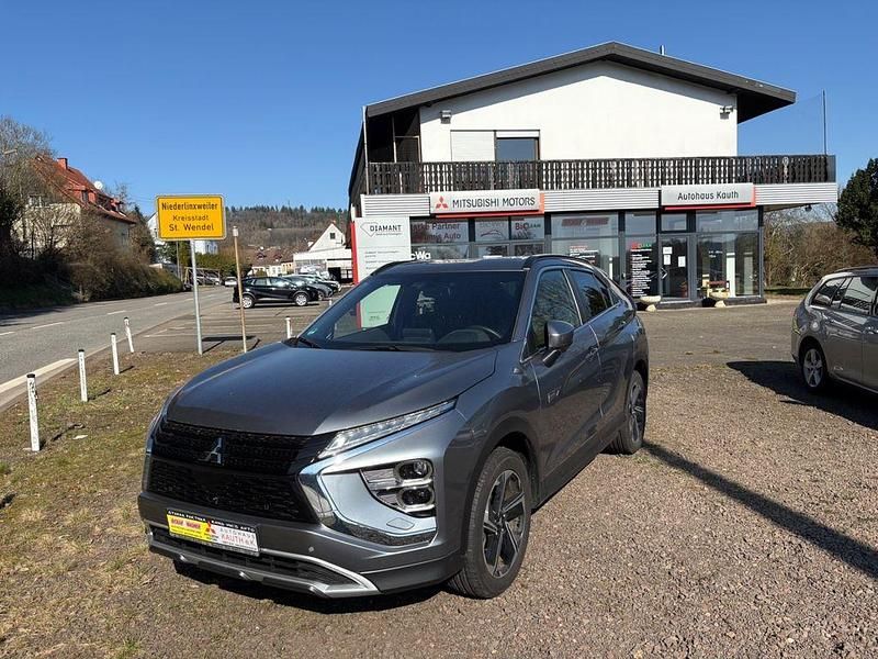 Gebraucht Mitsubishi Eclipse Cross Intro Edition 188 PS (138 kW) 2021 Grau SUV