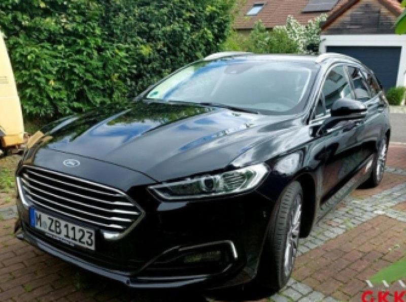 Schwarz obsidianschwarz metallic (metallic) Gebraucht 2022 Ford Mondeo Ambiente Kombi | 15.000 € (Guter Preis) - Bild 1/3