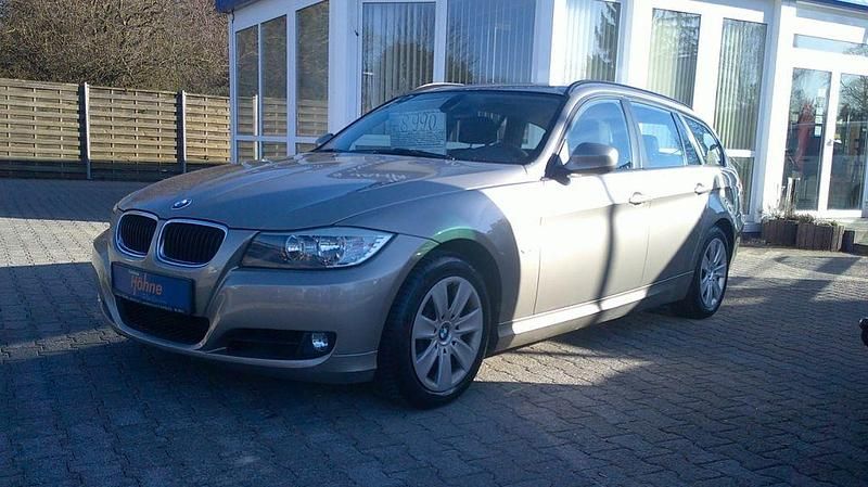 Gebraucht BMW 318 Comfort Edition 143 PS (105 kW) 2012 Beige Kombi