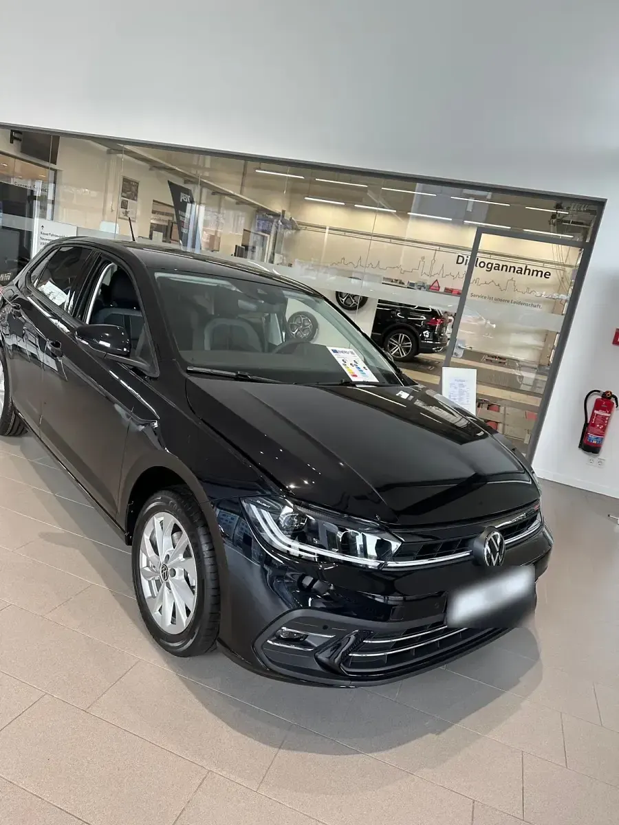 Gebraucht VW Golf VIII 95 PS (69 kW) 2022 Schwarz Kleinwagen