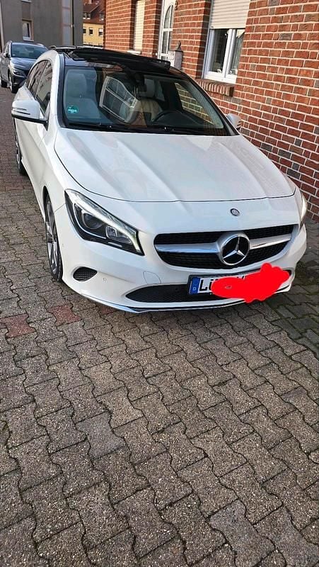 Gebraucht Mercedes CLA220 177 PS (130 kW) 2017 Weiß Limousine