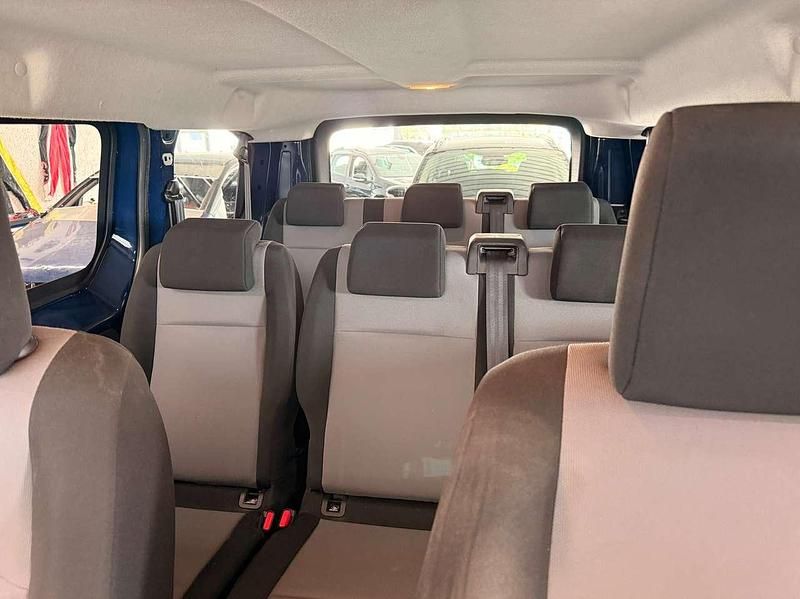 Gebraucht Peugeot Expert 116 PS (85 kW) 2017 Imperial  blau Van