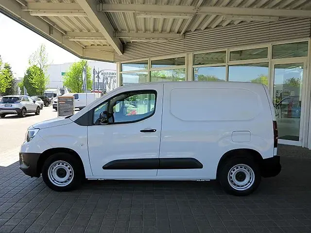 Gebraucht Opel Combo 110 PS (80 kW) 2024 Weiß Van / Kleinbus
