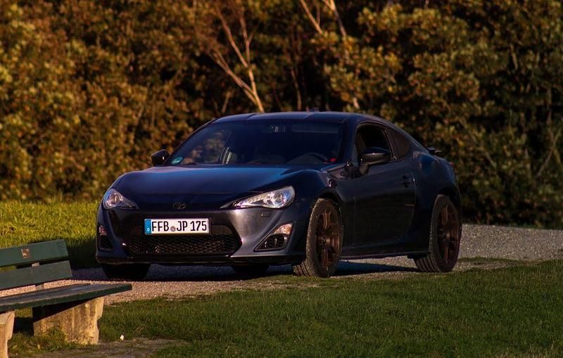 Schwarz Gebraucht 2012 Toyota GT86 GT Coupé | 22.900 € (Fairer Preis) - Bild 1/4