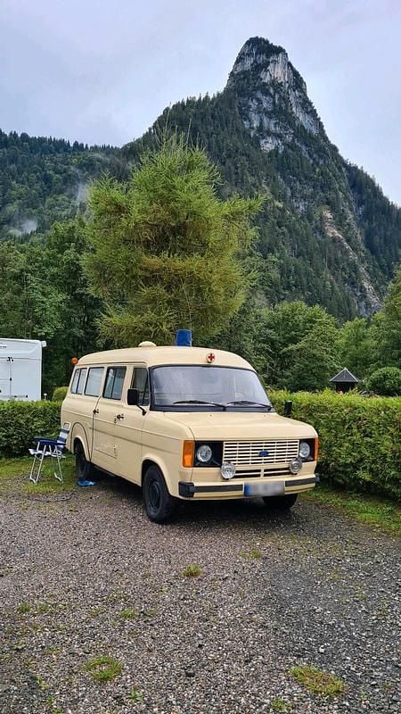 Second-hand Ford Transit 77 CP (56 kW) 1983 Bej Berlinǎ