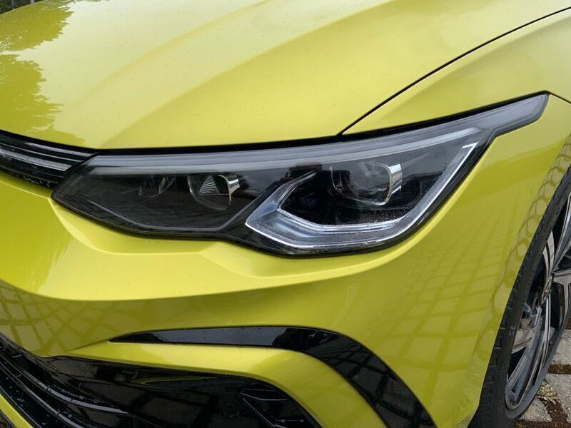 Gebraucht VW Golf VIII R-line 190 PS (139 kW) 2024 Limonen gelb Kombi