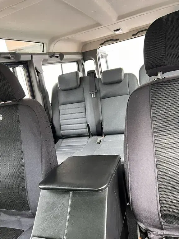 Gebraucht Land Rover Defender 122 PS (89 kW) 2009 Schwarz Kombi
