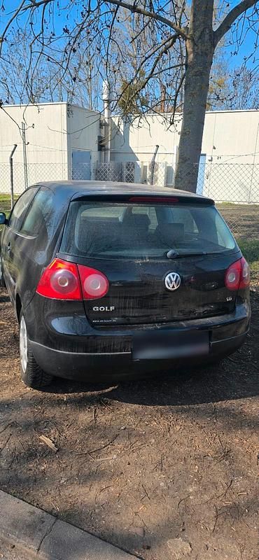 Gebraucht VW Golf IV 102 PS (75 kW) 2005 Schwarz Kleinwagen
