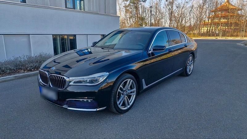 Schwarz Gebraucht 2017 BMW 730L Limousine | 23.990 € (Superpreis) - Bild 1/4