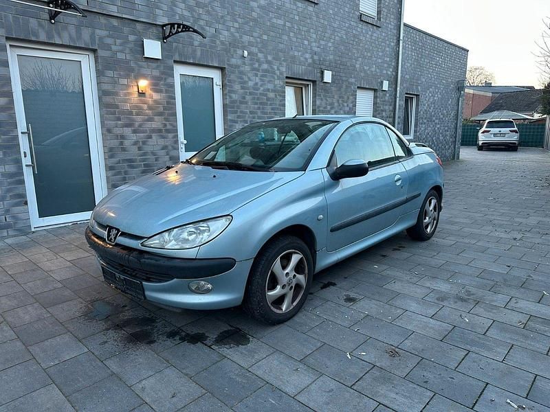 Silber Gebraucht 2002 Peugeot 206 CC Cabrio | 590 € (Guter Preis) - Bild 1/4