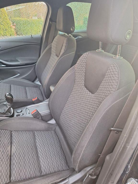 Gebraucht Opel Astra Dynamic 150 PS (110 kW) 2016 Limousine