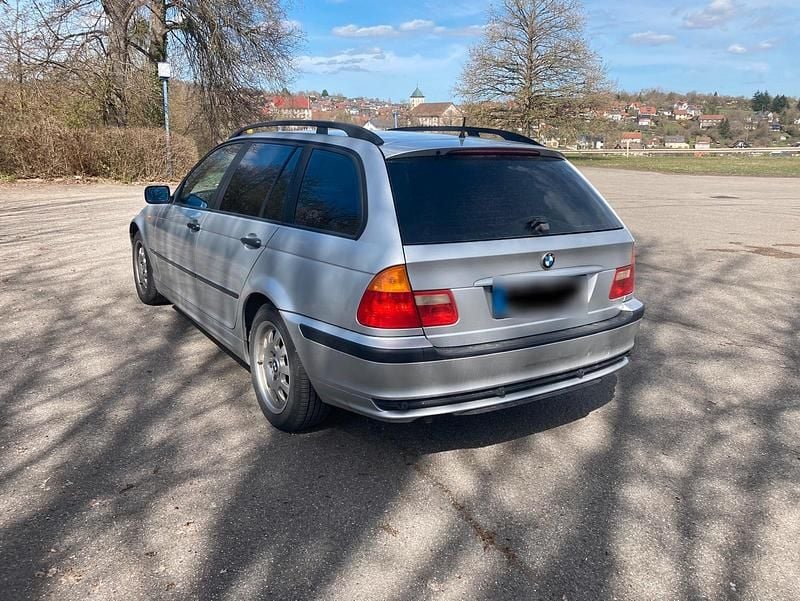 Second-hand BMW 320 150 CP (110 kW) 2002 Argintiu Break