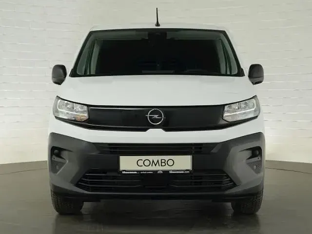 Gebraucht Opel Combo Edition 110 PS (80 kW) 2025 Weiß Van / Kleinbus