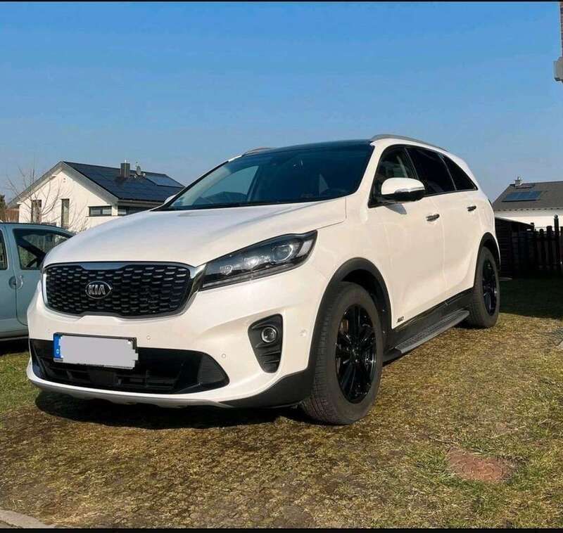 Gebraucht 2018 Kia Sorento Platinum Edition SUV | 26.500 € (Etwas zu teuer) - Bild 1/4