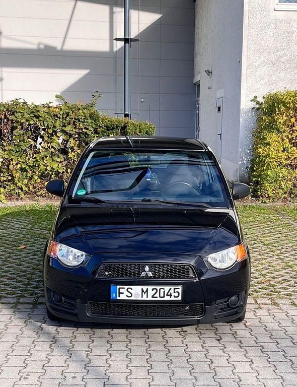 Schwarz Gebraucht 2010 Mitsubishi Colt Edition Limousine | 3.500 € (Fairer Preis) - Bild 1/4