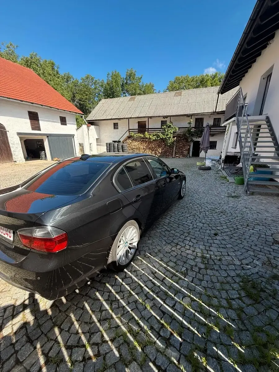 Gebraucht BMW 325 M Sport 197 PS (144 kW) 2007 Schwarz Limousine