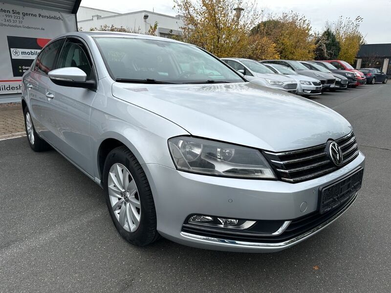 Gebraucht VW Passat Comfortline 105 PS (77 kW) 2011 Silber Limousine