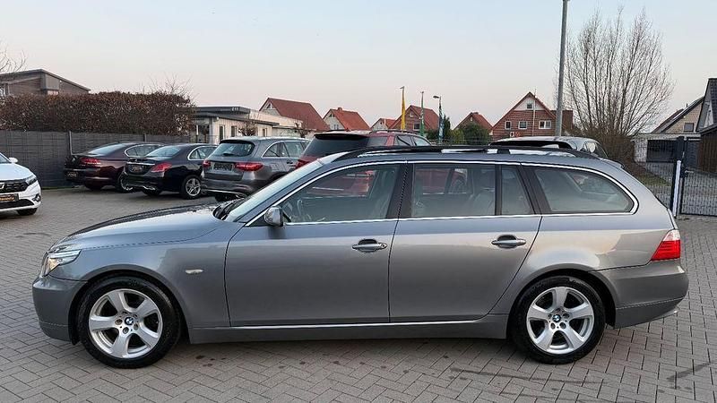 Gebraucht BMW 530 Advantage 235 PS (172 kW) 2008 Grau Kombi