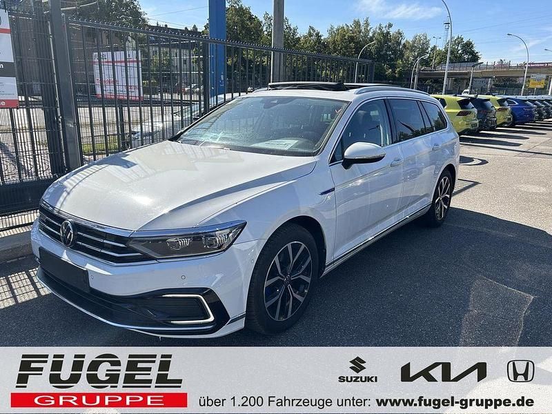Pure white Gebraucht 2021 VW Passat GTE Kombi | 22.999 € (Guter Preis) - Bild 1/4