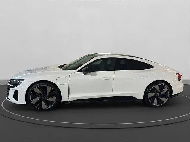 Gebraucht Audi e-tron GT quattro Sport 350 kW (476 PS) 2022 Weiss Limousine